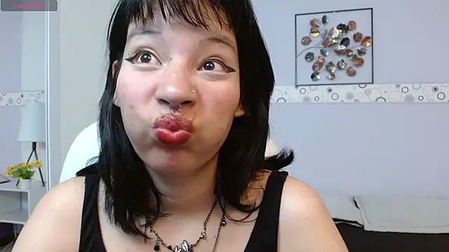 FresaAnix online show from October 2025 07:37:01 PM