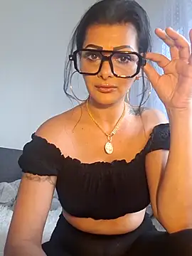 Pillango1212 online show from November 2025 11:56:01 AM