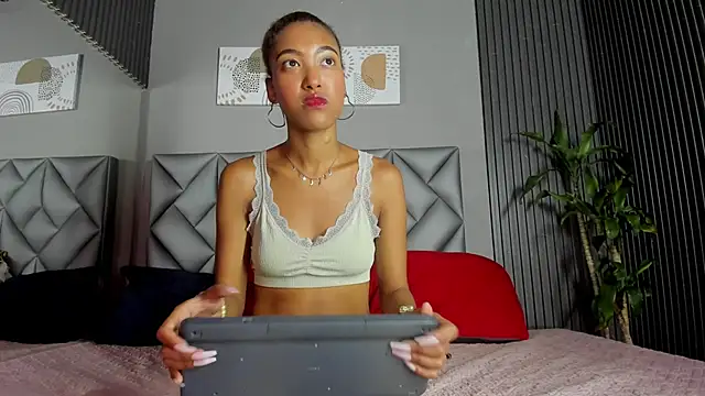 Alisha Ebonyy online show from October 2025 12:00:02 PM