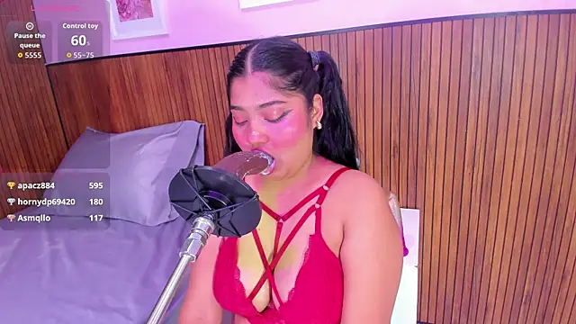 mysticlatina1 online show from October 2025 12:06:02 PM