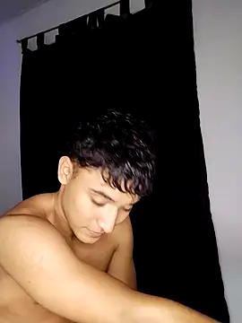 Austin Cardieff  online show from October 2025 03:07:02 AM