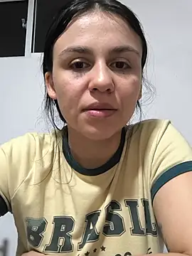 Snapshot of Daniela-rosee chatting on July 2026 05:44:02 AM Daniela-rosee online show from July 2026 05:44:02 AM