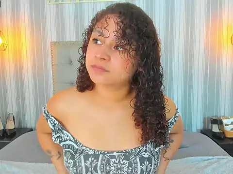 Snapshot of Sofiapassionne chatting on February 2026 03:21:01 PM Sofiapassionne online show from February 2026 03:21:01 PM