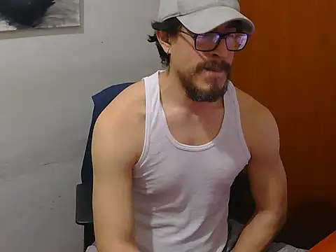 GuivernoStud online show from September 2025 09:32:02 AM