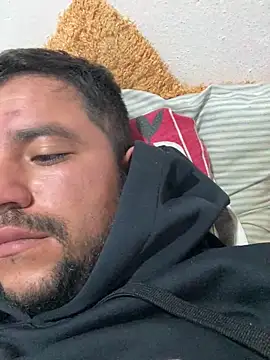 aalvaro98 online show from February 2026 08:36:01 PM