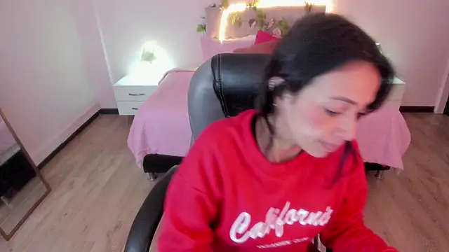 Mariam Lopez   online show from June 2026 03:09:02 AM