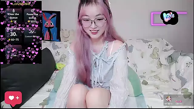 Snapshot of baby-yaya20 chatting on October 2025 08:42:01 PM baby-yaya20 online show from October 2025 08:42:01 PM