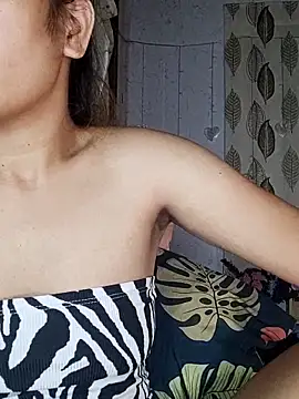 Snapshot of Sweet_Asian25 chatting on January 2026 10:19:02 PM Sweet Asian25 online show from January 2026 10:19:02 PM