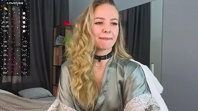 Hloya Mei online show from October 2025 02:44:01 AM