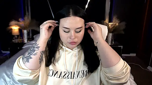 SerahMirabeli online show from December 2025 08:07:02 PM