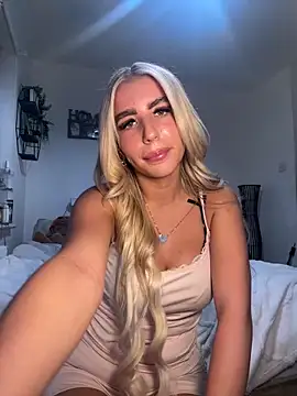 BlondeBetty online show from September 2025 06:41:02 PM