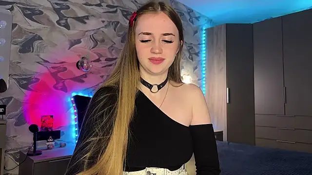 Jessica1West online show from April 2026 04:52:02 PM