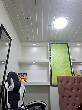 susan mooree online show from October 2025 08:16:02 PM