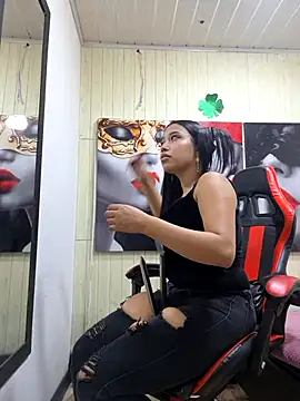 susan mooree online show from October 2025 07:01:02 PM