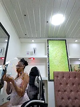 susan mooree online show from October 2025 07:04:02 PM