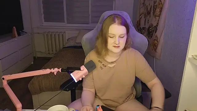 Snapshot of OliviaBlade chatting on October 2025 01:56:02 PM OliviaBlade online show from October 2025 01:56:02 PM