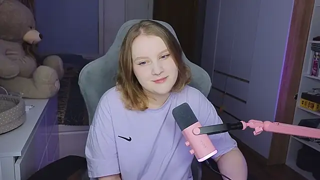 Snapshot of OliviaBlade chatting on November 2025 01:24:01 PM OliviaBlade online show from November 2025 01:24:01 PM