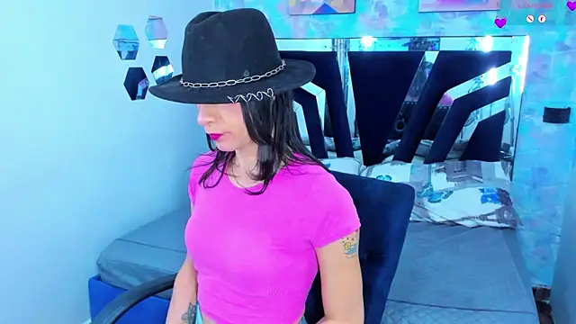 Charlotte Landry   online show from February 2026 05:06:02 PM