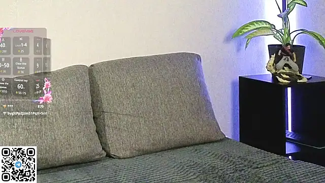 Snapshot of sunsh11ne chatting on October 2025 08:10:01 PM sunsh11ne online show from October 2025 08:10:01 PM