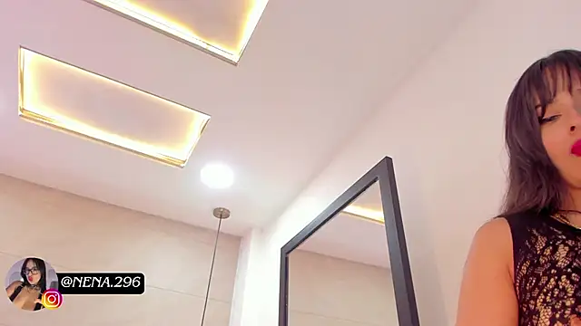 Snapshot of Dream_nena chatting on November 2025 08:11:01 PM Dream nena online show from November 2025 08:11:01 PM