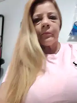 Casandra Cruz online show from October 2025 01:42:01 PM