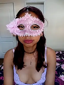 Fannylinda online show from March 2026 07:28:01 PM