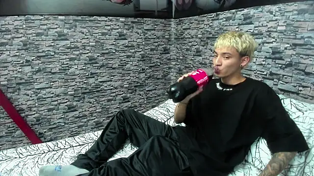 weesley boy online show from September 2025 09:47:02 PM