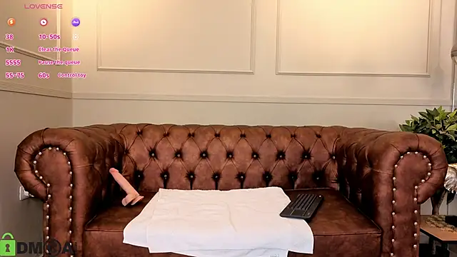 ArielBlossom    online show from September 2025 11:21:02 AM