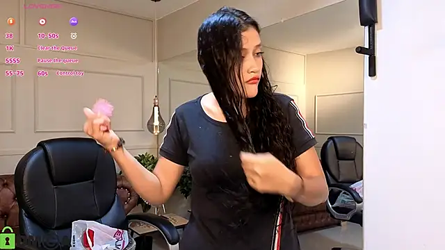 ArielBlossom    online show from September 2025 11:23:02 AM