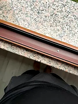 LAZ3R1 online show from October 2025 04:20:02 AM