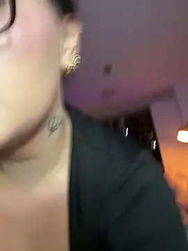 GabyMejiaa online show from May 2026 01:02:02 AM