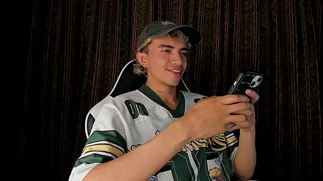 guynextdo0r online show from November 2025 11:29:01 PM