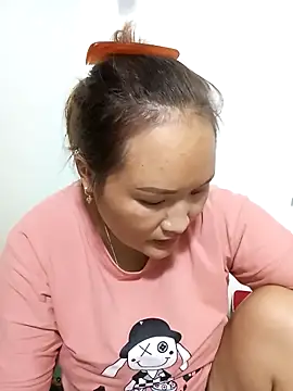 Snapshot of Tamara-a chatting on October 2025 12:17:01 PM Tamara-a online show from October 2025 12:17:01 PM