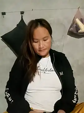 Snapshot of Tamara-a chatting on November 2025 03:47:02 PM Tamara-a online show from November 2025 03:47:02 PM