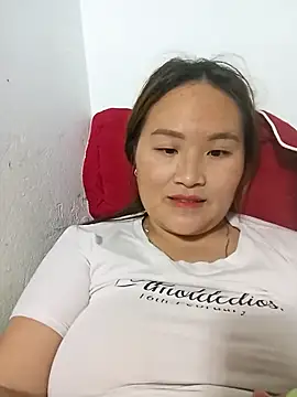 Snapshot of Tamara-a chatting on February 2026 01:07:02 PM Tamara-a online show from February 2026 01:07:02 PM