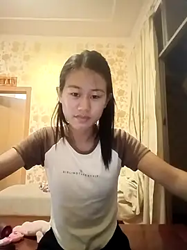 Snapshot of luy-xinh02 chatting on September 2025 12:29:01 PM luy-xinh02 online show from September 2025 12:29:01 PM