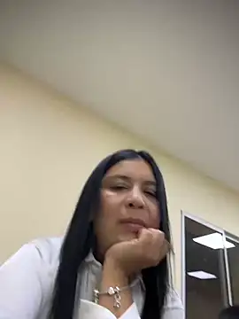 IrisDuvall online show from April 2026 01:29:02 AM