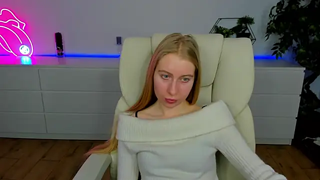 Alina Blonde online show from February 2026 08:24:01 AM