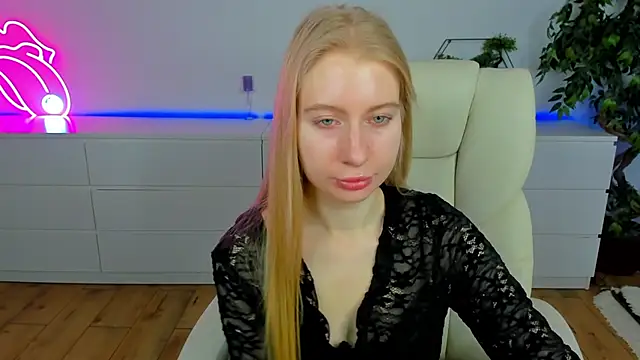 Alina Blonde online show from March 2026 06:41:01 AM