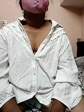 Snapshot of preethi-lovely chatting on September 2025 05:51:02 PM preethi-lovely online show from September 2025 05:51:02 PM