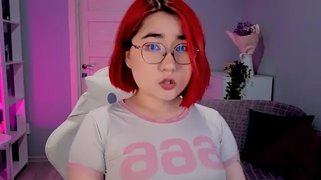 Snapshot of Sexy_Peachy chatting on September 2025 07:54:01 AM Sexy Peachy online show from September 2025 07:54:01 AM