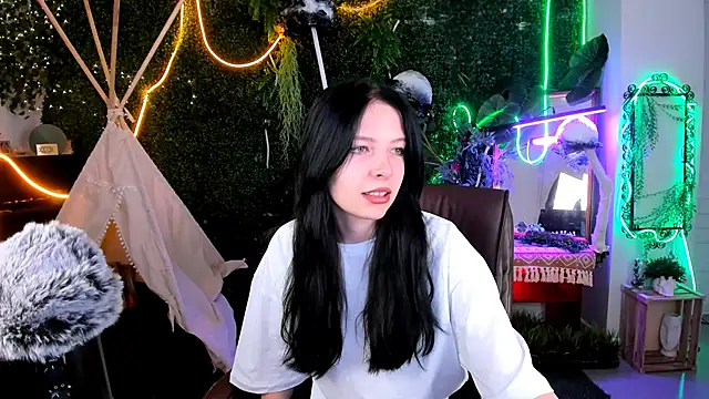 JulsMumi online show from September 2025 09:25:02 AM