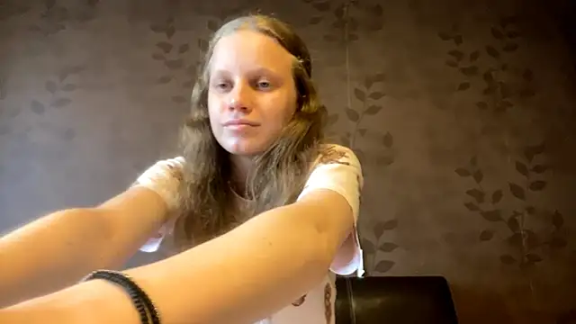 Snapshot of GlyndaCaver chatting on September 2025 11:15:01 AM GlyndaCaver online show from September 2025 11:15:01 AM