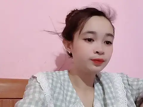 Snapshot of Suna7383 chatting on October 2025 06:28:02 PM Suna7383 online show from October 2025 06:28:02 PM