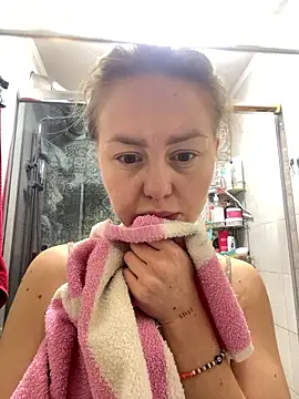 MartaLuna  online show from January 2026 09:20:01 PM