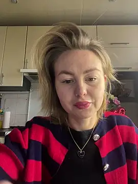 MartaLuna  online show from February 2026 01:41:02 PM