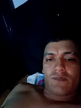 Snapshot of Chloe_y_Dante chatting on November 2025 04:56:01 AM Chloe y Dante online show from November 2025 04:56:01 AM