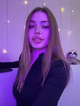 Snapshot of Elizabeth_Tay chatting on December 2025 06:36:01 PM Elizabeth Tay online show from December 2025 06:36:01 PM