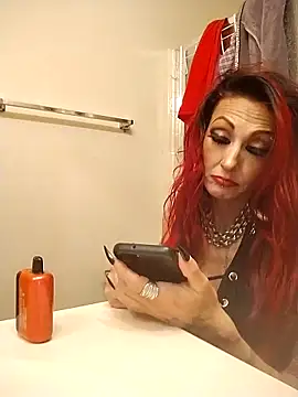 Snapshot of felony000 chatting on November 2025 12:44:01 AM felony000 online show from November 2025 12:44:01 AM