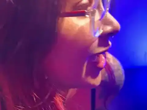 Snapshot of Hannahtwerk chatting on October 2025 08:44:02 AM Hannahtwerk online show from October 2025 08:44:02 AM